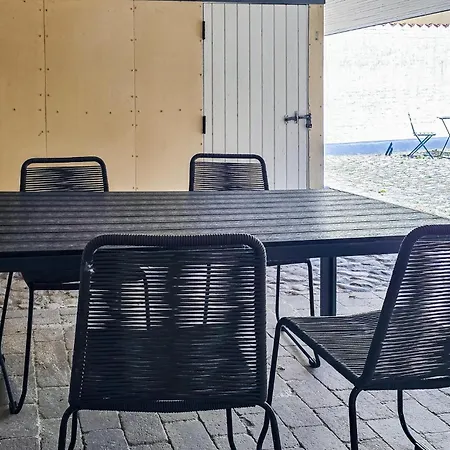 Apartment 3 Bedroom Pet Friendly In Faaborg