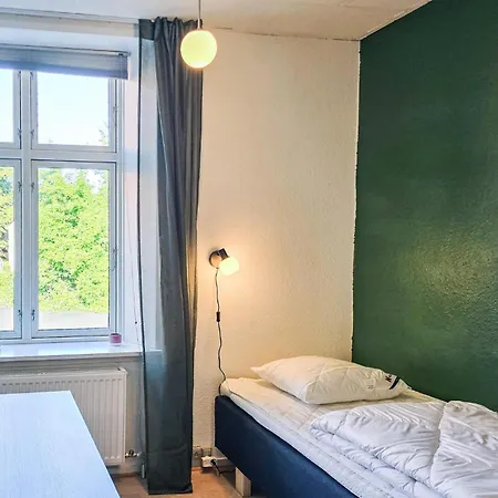 Apartment 3 Bedroom Pet Friendly In